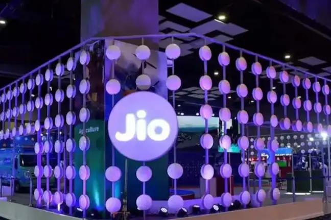 Reliance Jio Raises Prices on Prepaid and Postpaid Plans: New Tariffs Revealed