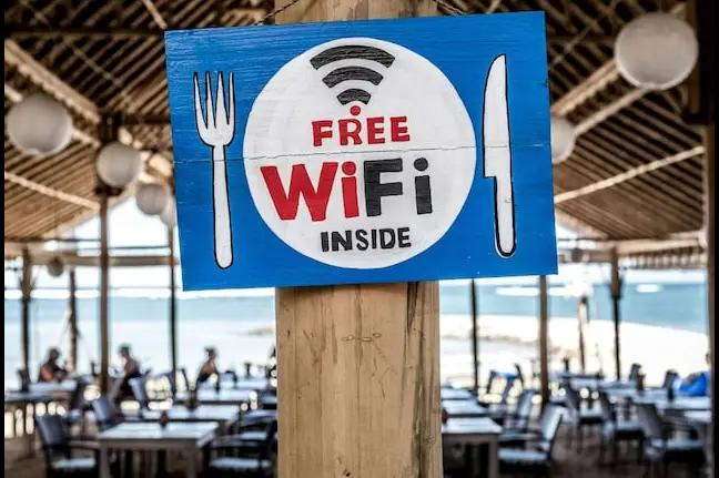 Ensuring Safe Public Wi-Fi Use: Apple's Approach for Cafes and Airports