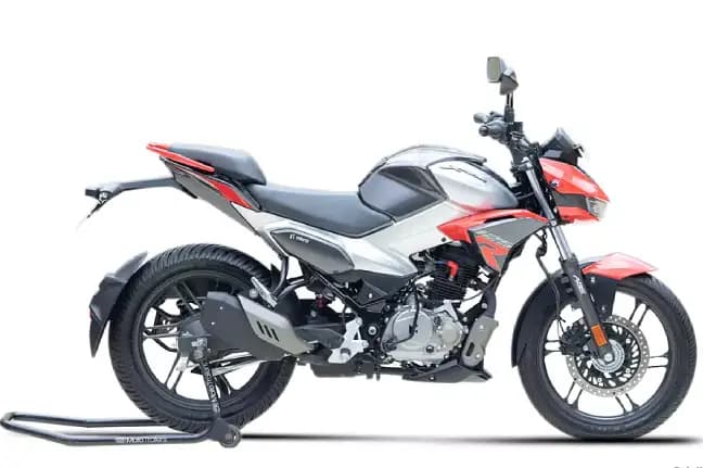 2. Hero Extreme 125 R | Starting ₹95,000 image