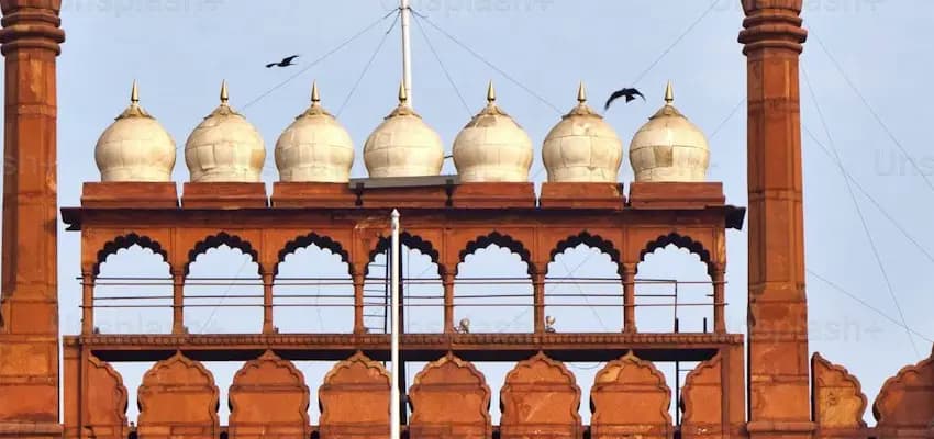 <h2>Red Fort: The Pride of Delhi</h2> image 1