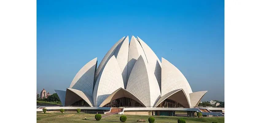 <h2> Lotus Temple: A Symbol of Unity</h2> image 1